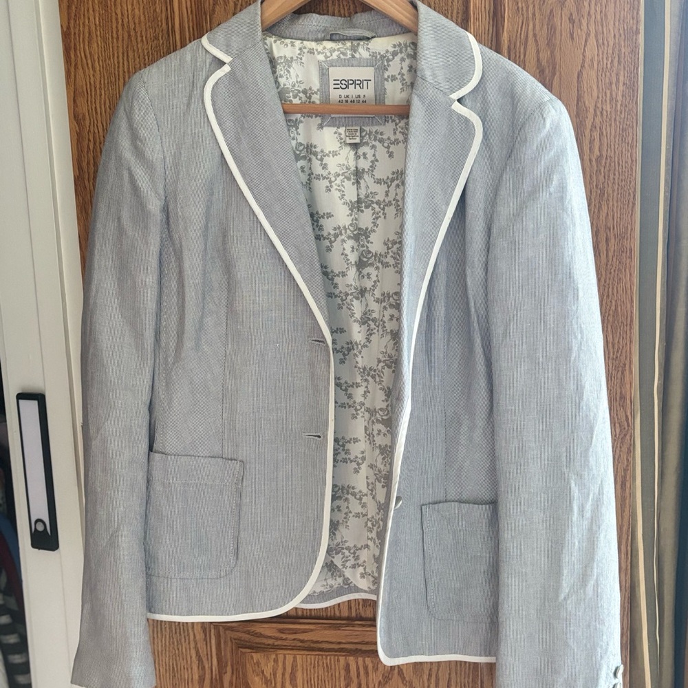 Esprit Light Gray Blazer with White Piping